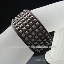 Wholesale Classic Rivet Leather Bracelet for men BGL-015